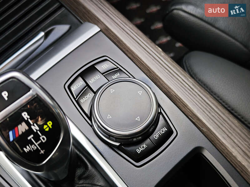 Внедорожник / Кроссовер BMW X5 2016 в Луцке