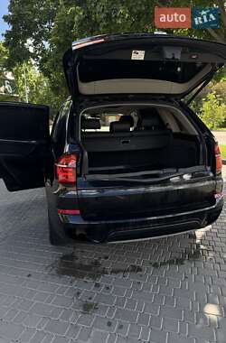 Позашляховик / Кросовер BMW X5 2010 в 