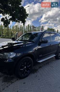 Позашляховик / Кросовер BMW X5 2010 в 