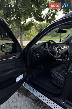 Позашляховик / Кросовер BMW X5 2010 в 