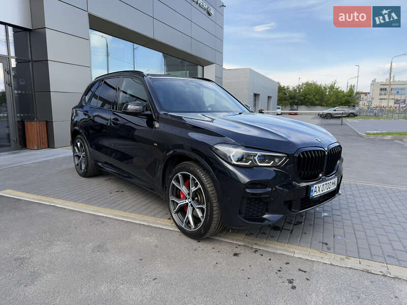 Внедорожник / Кроссовер BMW X5 2022 в Харькове