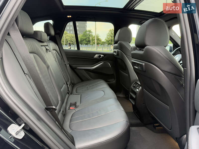 Внедорожник / Кроссовер BMW X5 2022 в Харькове