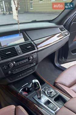 Позашляховик / Кросовер BMW X5 2012 в 
