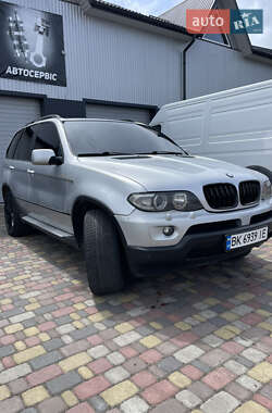 Внедорожник / Кроссовер BMW X5 2004 в Сарнах