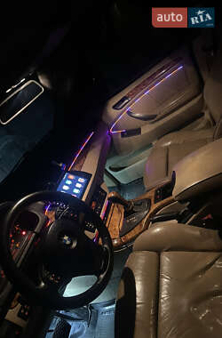 Позашляховик / Кросовер BMW X5 2004 в 