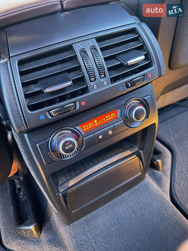 Внедорожник / Кроссовер BMW X5 2010 в Измаиле