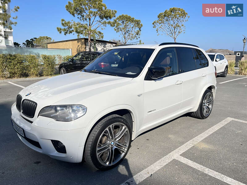 Внедорожник / Кроссовер BMW X5 2010 в Измаиле