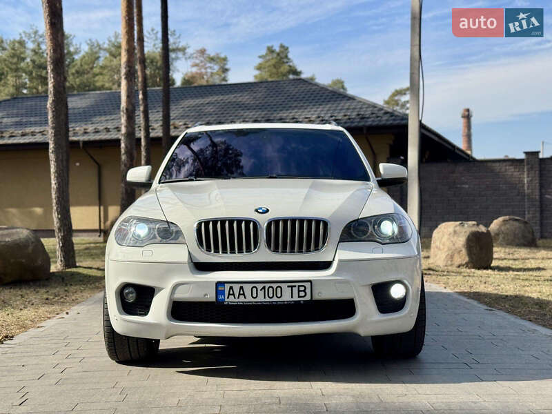 Внедорожник / Кроссовер BMW X5 2010 в Житомире