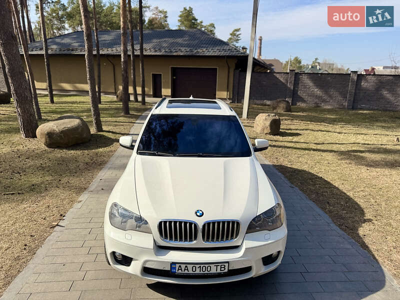 Внедорожник / Кроссовер BMW X5 2010 в Житомире