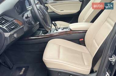 Позашляховик / Кросовер BMW X5 2010 в 