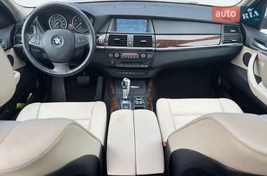 Позашляховик / Кросовер BMW X5 2010 в 