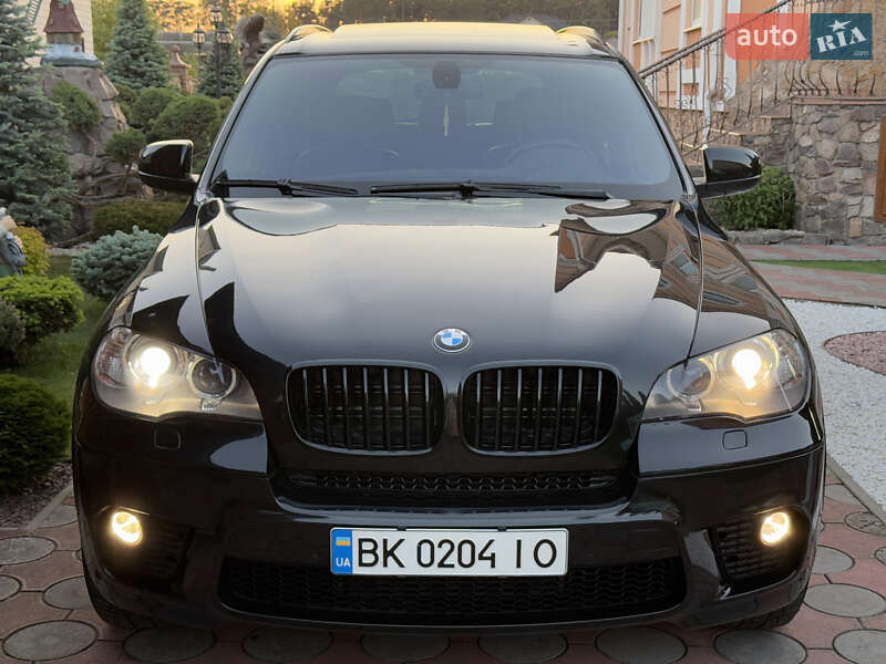 Внедорожник / Кроссовер BMW X5 2010 в Вараше