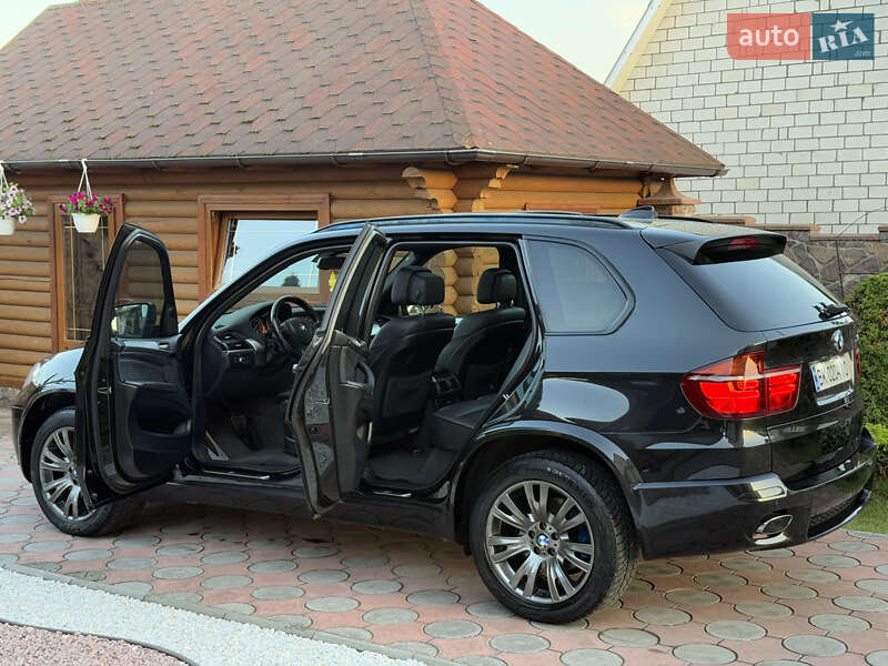 Внедорожник / Кроссовер BMW X5 2010 в Вараше