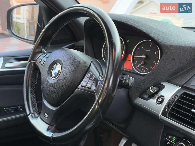 Внедорожник / Кроссовер BMW X5 2010 в Вараше