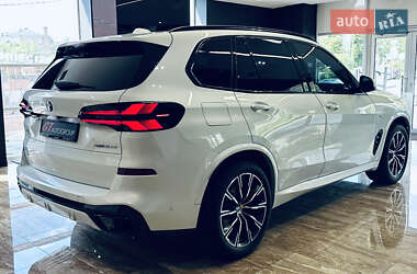 Позашляховик / Кросовер BMW X5 2023 в 