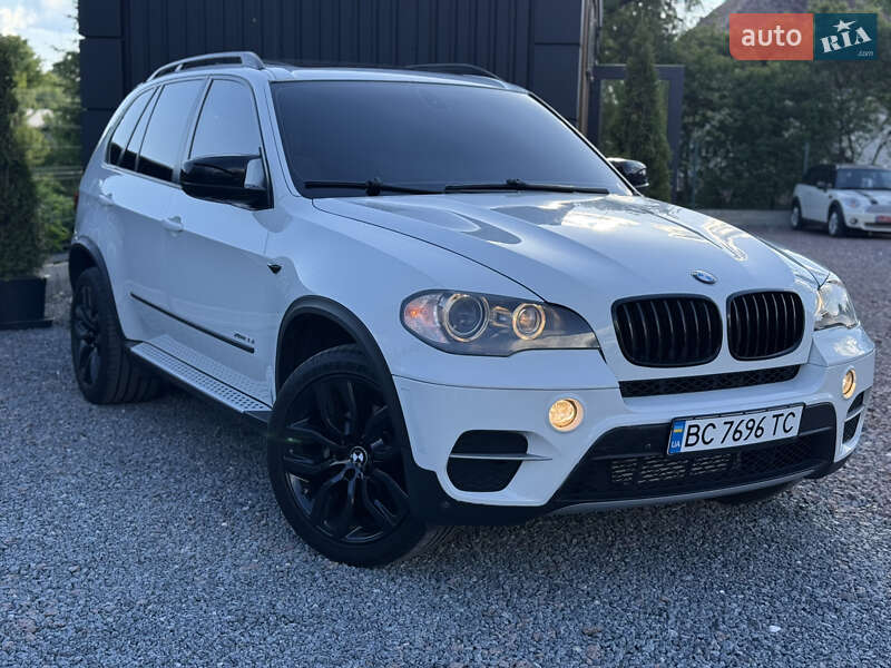 Позашляховик / Кросовер BMW X5 2010 в 