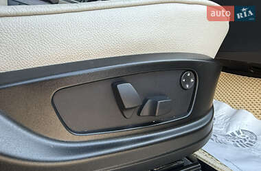 Позашляховик / Кросовер BMW X5 2010 в 