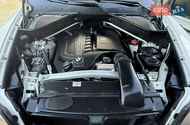 Позашляховик / Кросовер BMW X5 2010 в 