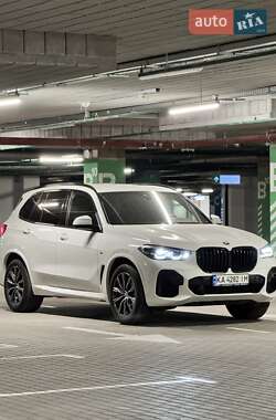 Внедорожник / Кроссовер BMW X5 2022 в 