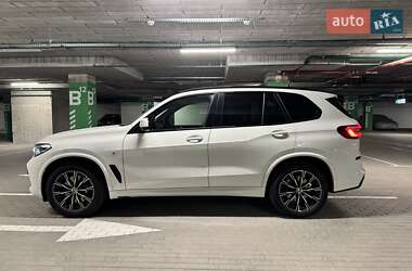 Внедорожник / Кроссовер BMW X5 2022 в 