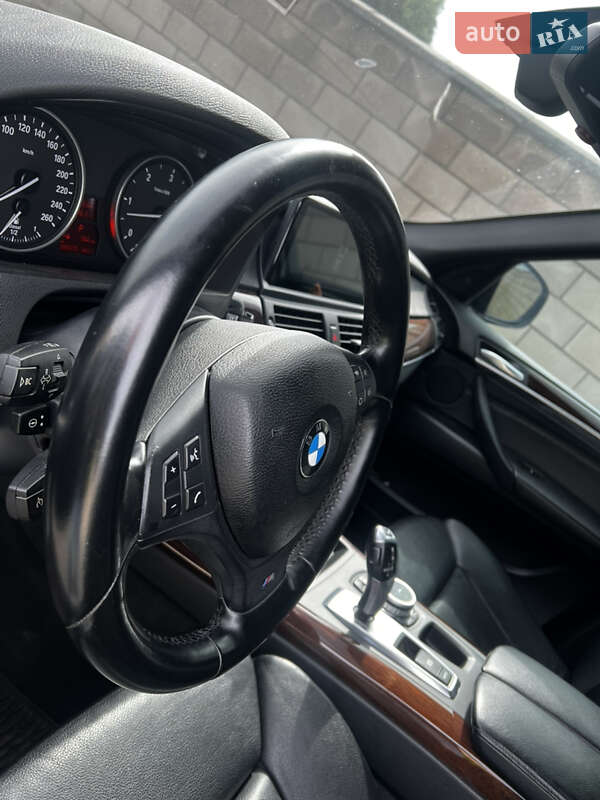 Внедорожник / Кроссовер BMW X5 2010 в Житомире