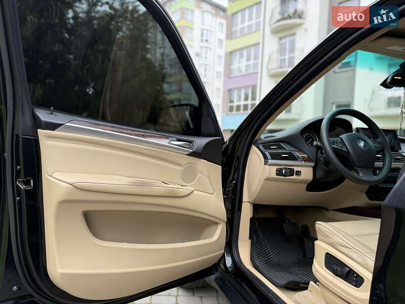 Внедорожник / Кроссовер BMW X5 2009 в Ивано-Франковске