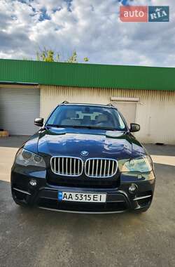 Позашляховик / Кросовер BMW X5 2011 в 