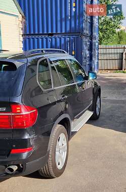 Позашляховик / Кросовер BMW X5 2011 в 