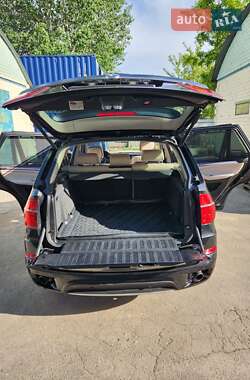 Позашляховик / Кросовер BMW X5 2011 в 