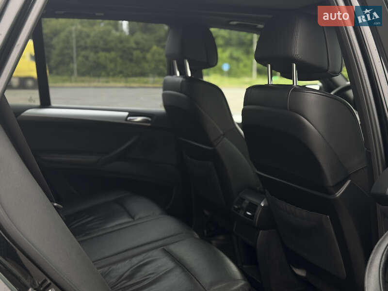 Внедорожник / Кроссовер BMW X5 2011 в Радивилове