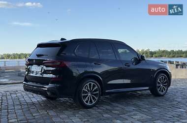 Позашляховик / Кросовер BMW X5 2022 в 