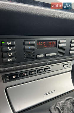 Внедорожник / Кроссовер BMW X5 2004 в 