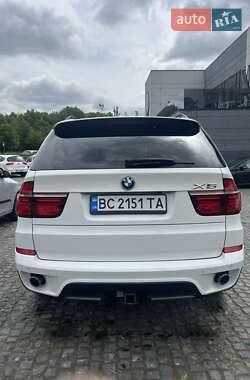 Позашляховик / Кросовер BMW X5 2013 в 