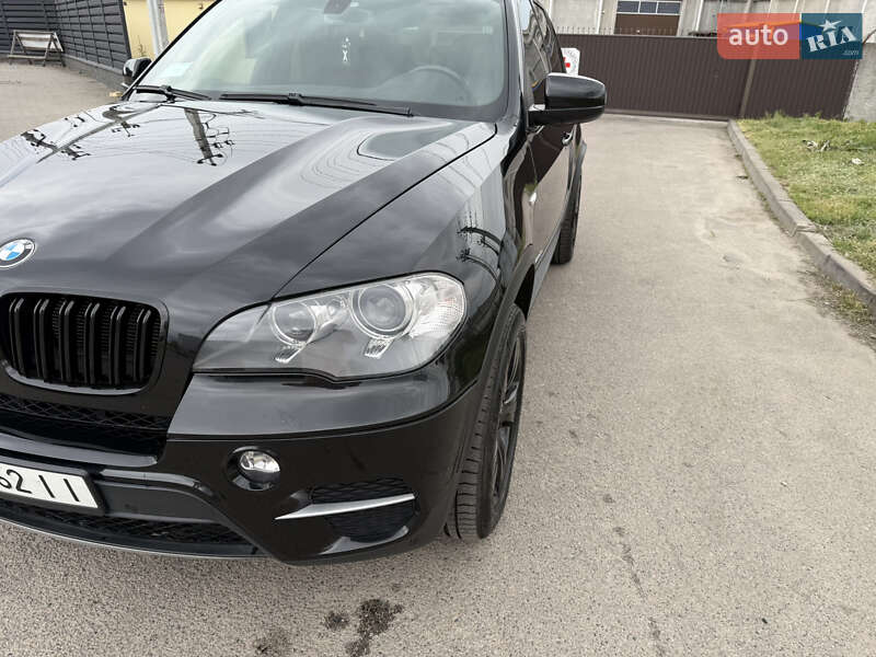 Внедорожник / Кроссовер BMW X5 2011 в Киеве