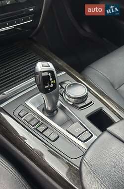 Позашляховик / Кросовер BMW X5 2014 в 