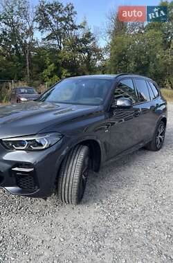 Внедорожник / Кроссовер BMW X5 2022 в 
