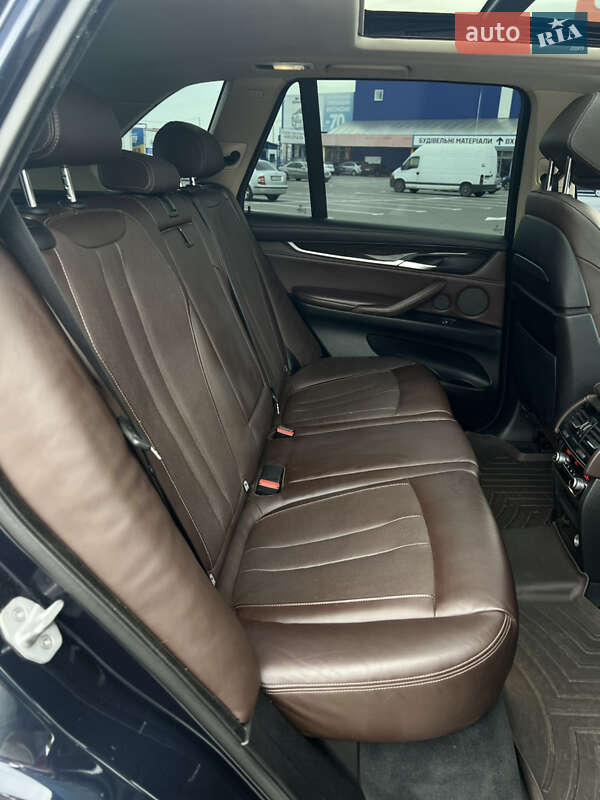 Позашляховик / Кросовер BMW X5 2014 в Черкасах