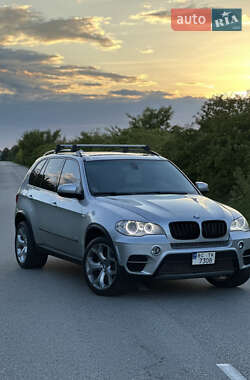 Внедорожник / Кроссовер BMW X5 2011 в 