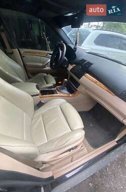 Внедорожник / Кроссовер BMW X5 2003 в 