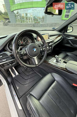 Позашляховик / Кросовер BMW X5 2015 в 