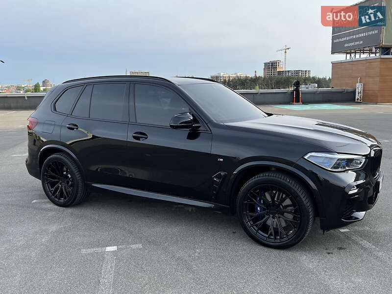 Внедорожник / Кроссовер BMW X5 2021 в 