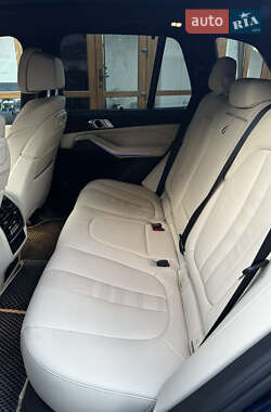 Внедорожник / Кроссовер BMW X5 2021 в 