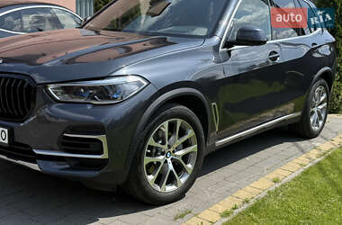 Внедорожник / Кроссовер BMW X5 2018 в 