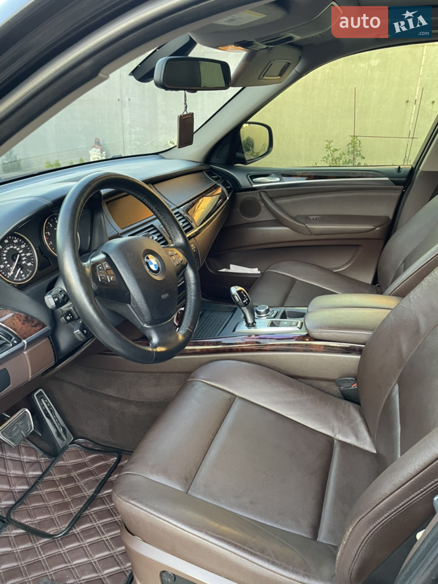2010 BMW X5 - мініатюра 10