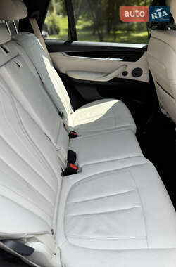 Внедорожник / Кроссовер BMW X5 2015 в 