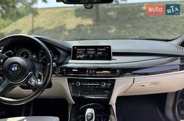 Внедорожник / Кроссовер BMW X5 2015 в 