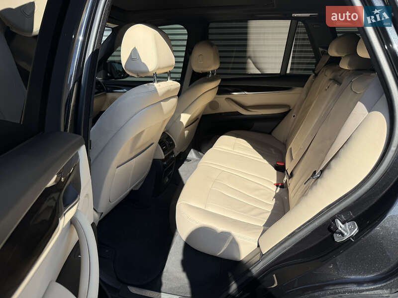 Внедорожник / Кроссовер BMW X5 2017 в Ровно
