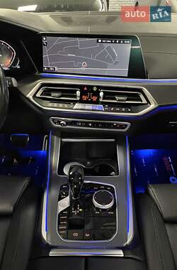 Позашляховик / Кросовер BMW X5 2020 в 