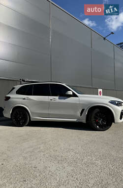 Внедорожник / Кроссовер BMW X5 2021 в 