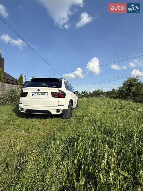 Позашляховик / Кросовер BMW X5 2012 в Луцьку